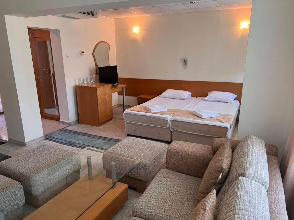 Хотел Диамант Hotel Diamond Balchik Bagian luar foto