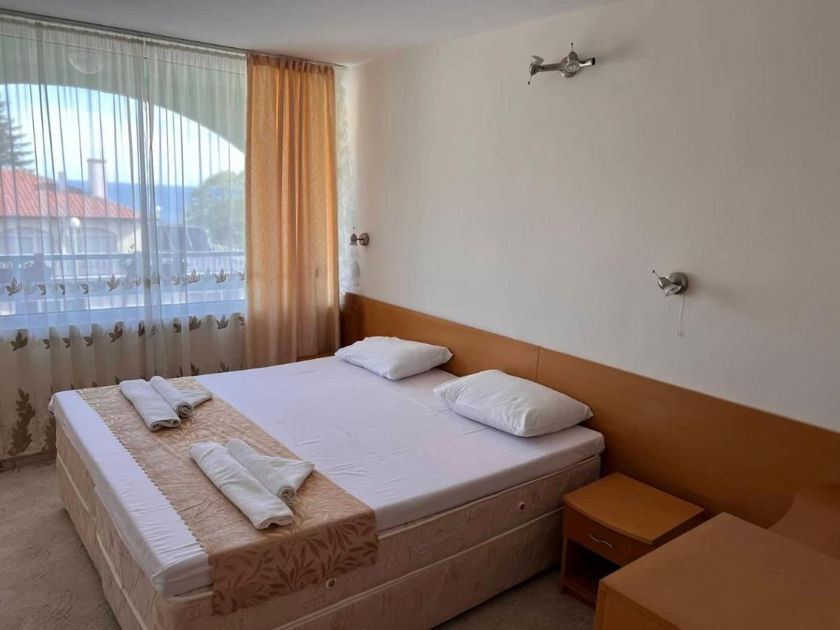 Хотел Диамант Hotel Diamond Balchik Bagian luar foto